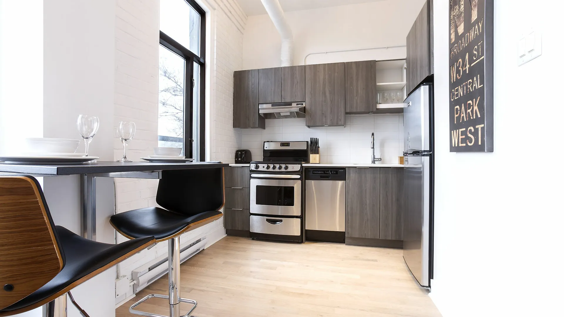 Industrial Studio In Plateau By Sonder Montreal 0*,  Kanada
